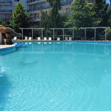 Yves 2 Bed Apart At Sun Village Sunny Beach Not Far Away From The Sea Eksteriør billede