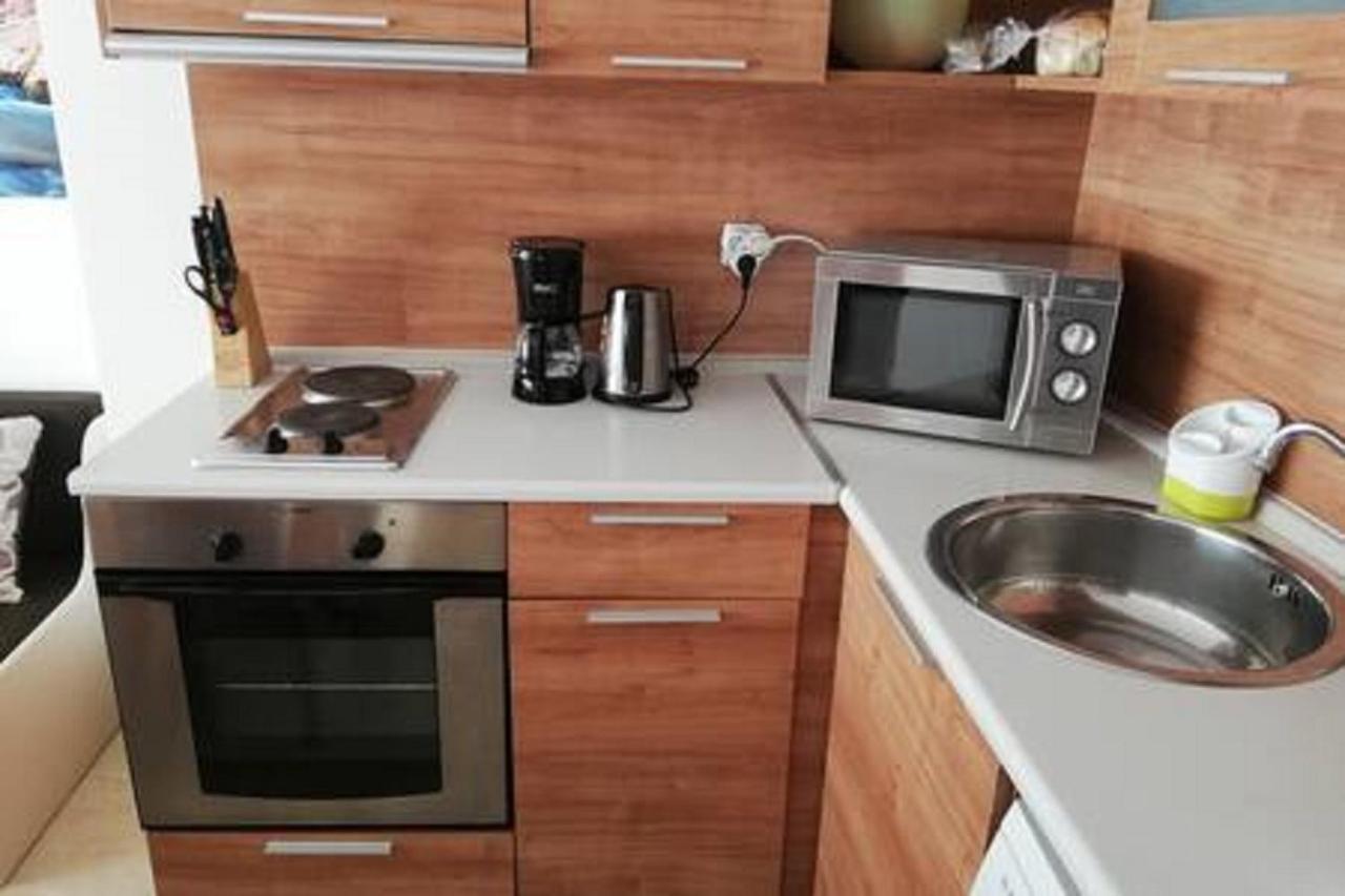Yves 2 Bed Apart At Sun Village Sunny Beach Not Far Away From The Sea Eksteriør billede