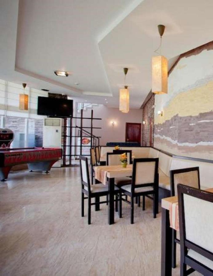 Yves 2 Bed Apart At Sun Village Sunny Beach Not Far Away From The Sea Eksteriør billede