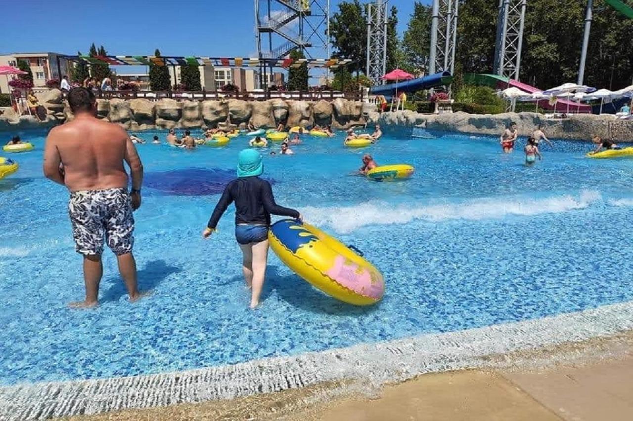 Yves 2 Bed Apart At Sun Village Sunny Beach Not Far Away From The Sea Eksteriør billede