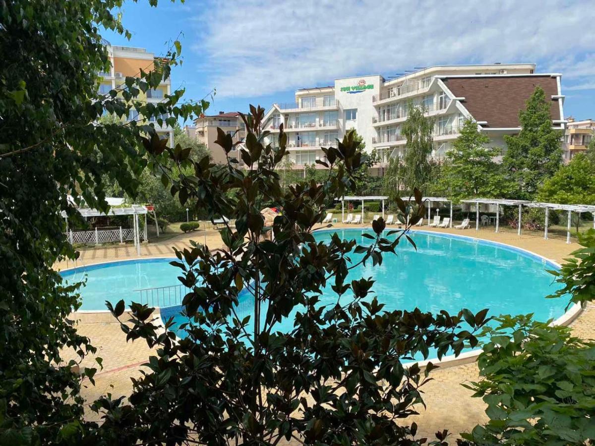 Yves 2 Bed Apart At Sun Village Sunny Beach Not Far Away From The Sea Eksteriør billede